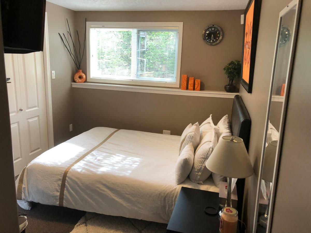 Cozy And Modern 3 Bedroom In Central Location! Victoria Dış mekan fotoğraf